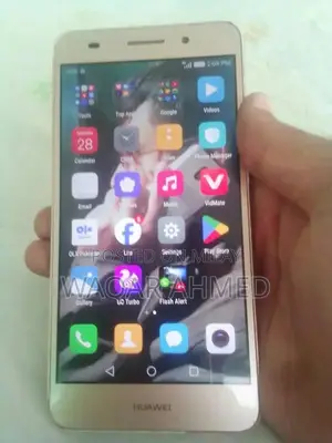 Huawei Budget Smartphone Compact Design