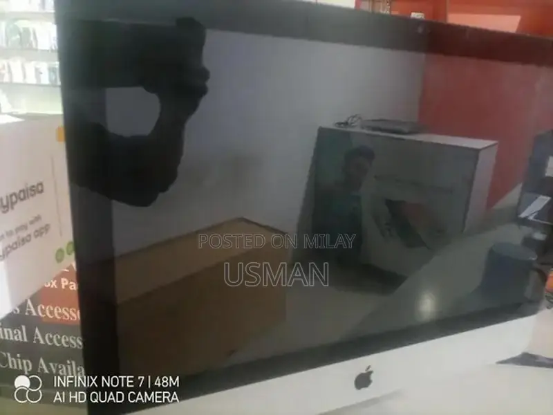 Apple All-in-One Desktop PC with Intel i3 Processor