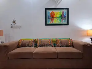 Photo - 5-Seater Mint Condition Comfortable Living Room Sofa Set