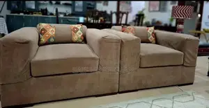 5-Seater Mint Condition Comfortable Living Room Sofa Set