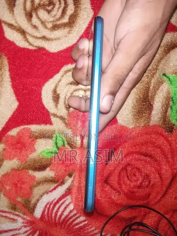 Infinix Hot 12 Smartphone - 6GB RAM 128GB Storage