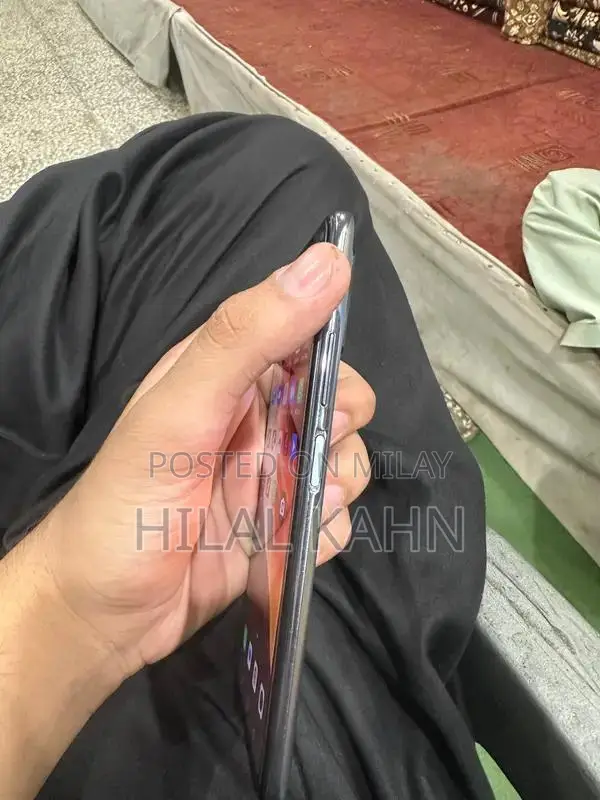 Mid-Range Smartphone with Ample Storage and Performance