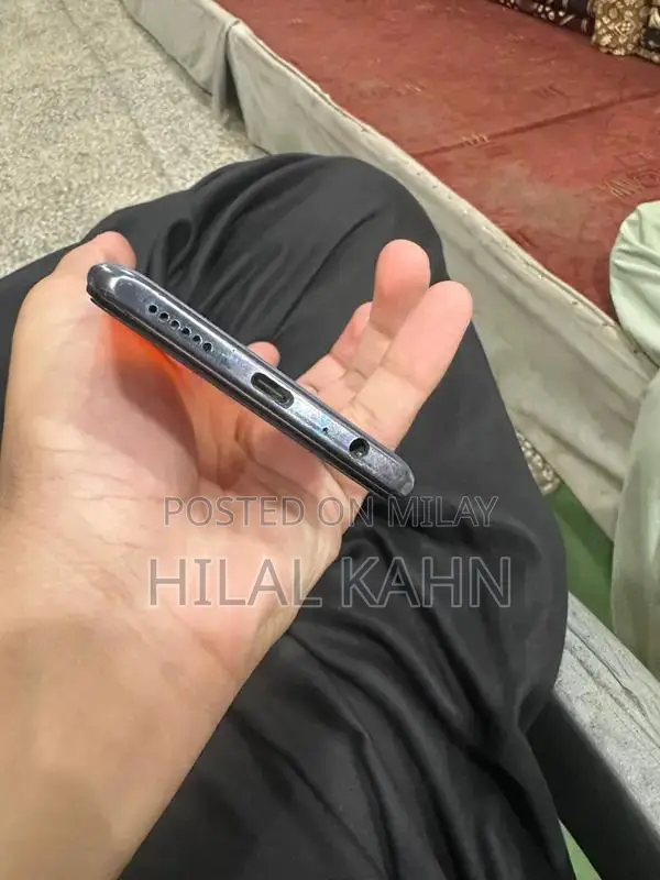 Mid-Range Smartphone with Ample Storage and Performance