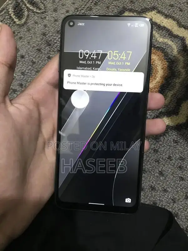 High Performance Smartphone with Dual SIM and Ample Storage