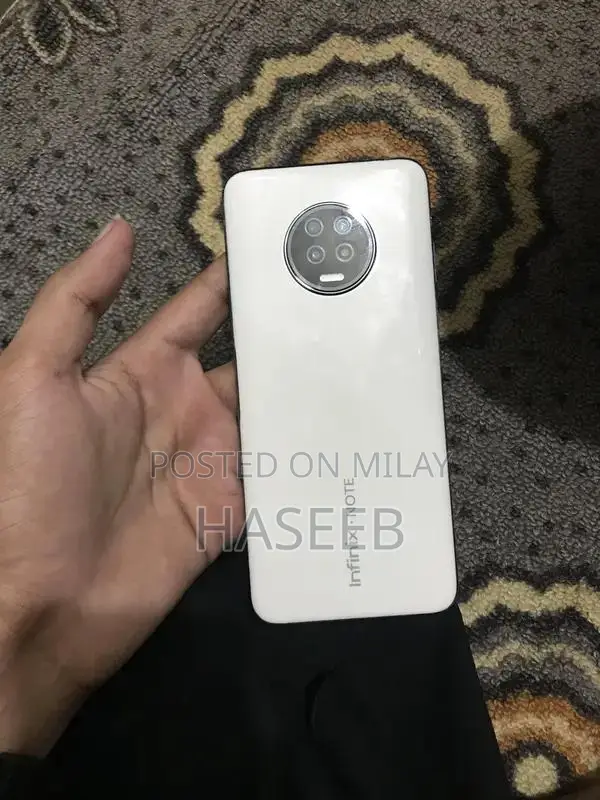 High Performance Smartphone with Dual SIM and Ample Storage