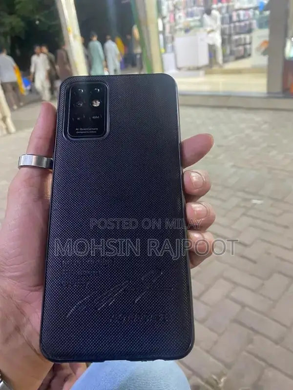 Mid-Range Smartphone with Minor Fingerprint Issue