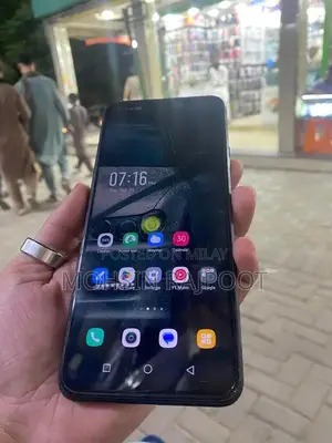 Mid-Range Smartphone with Minor Fingerprint Issue