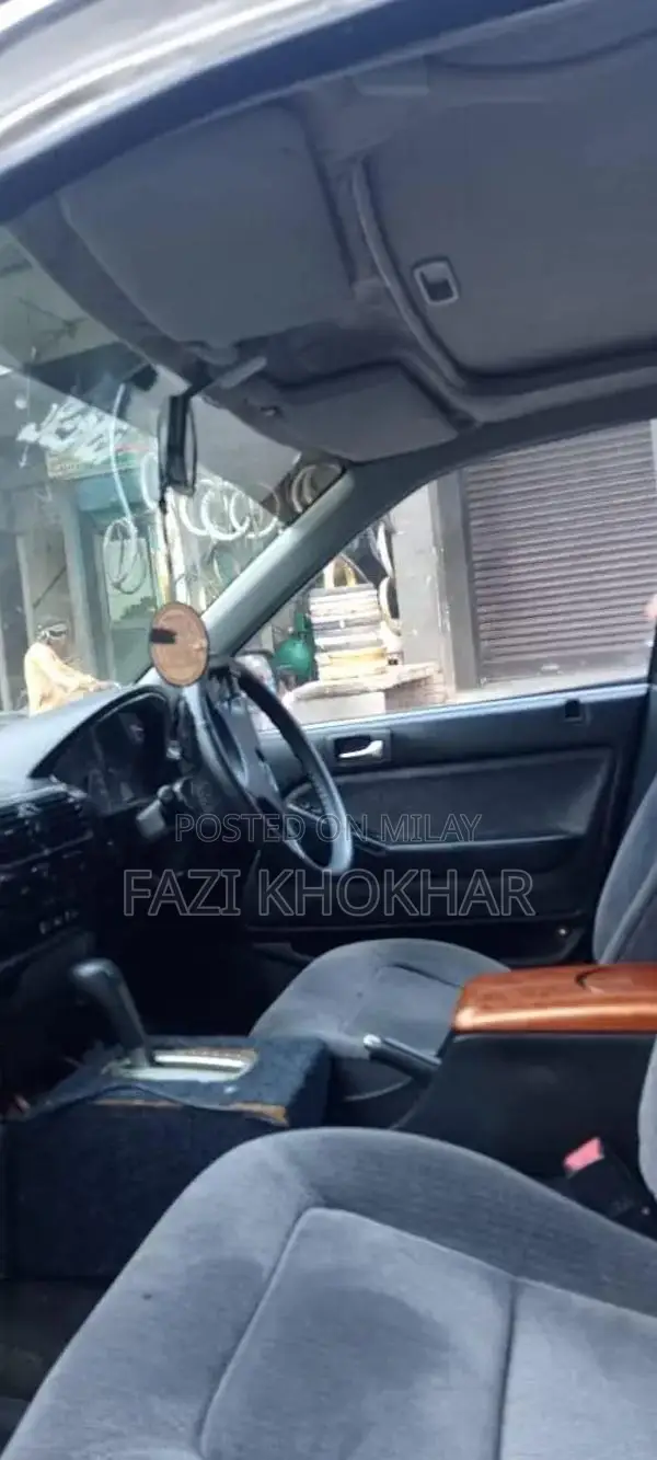 1992 Honda Accord Sedan - Well-Maintained Classic Vehicle