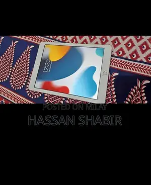 Apple iPad 6th Generation 128GB Tablet