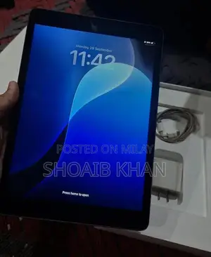 Photo - Apple iPad 9th Generation 256GB Tablet