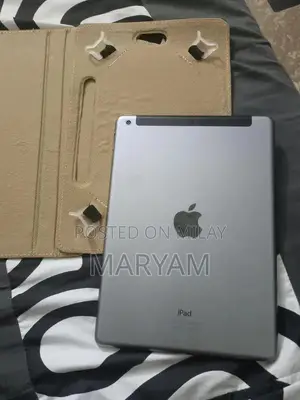 iPad Air 16GB Wi-Fi Tablet - Excellent Condition