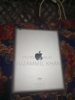 Photo - Apple iPad with Screen Damage - Partially Functional Device