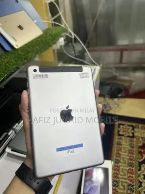 Apple iPad Mini 3 Tablet with Multiple Storage Options