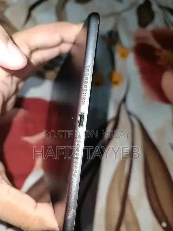 Apple iPad Mini 5 Tablet - Gaming and Productivity Device