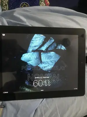 Apple iPad 2 Tablet with Minor Cosmetic Wear