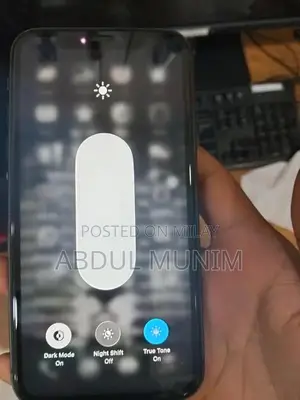 Apple iPhone 11 Waterproof Smartphone, Pre-Owned Excellent Condition