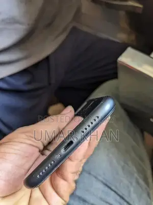 Apple iPhone 11 Smartphone with 94% Battery Health