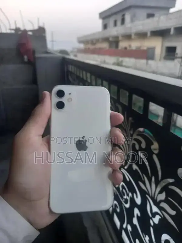 Pre-owned iPhone 11 Excellent Condition Functional Smartphone