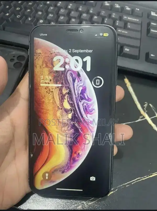 Apple iPhone 11 Factory Unlocked Smartphone