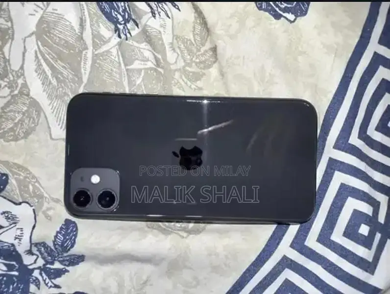 Apple iPhone 11 Factory Unlocked Smartphone