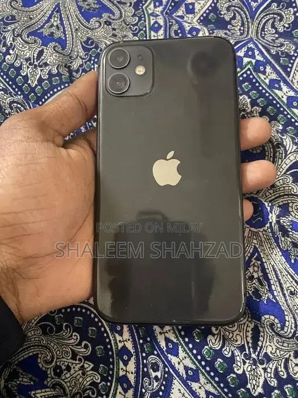 Apple iPhone 11 Factory Unlocked 128GB Smartphone