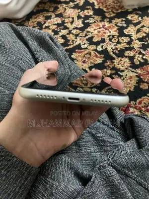 Apple Smartphone 256GB White High Performance Device