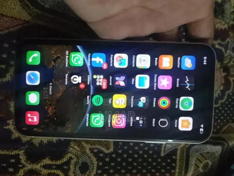 Apple iPhone 11 64GB Smartphone with High Battery Health