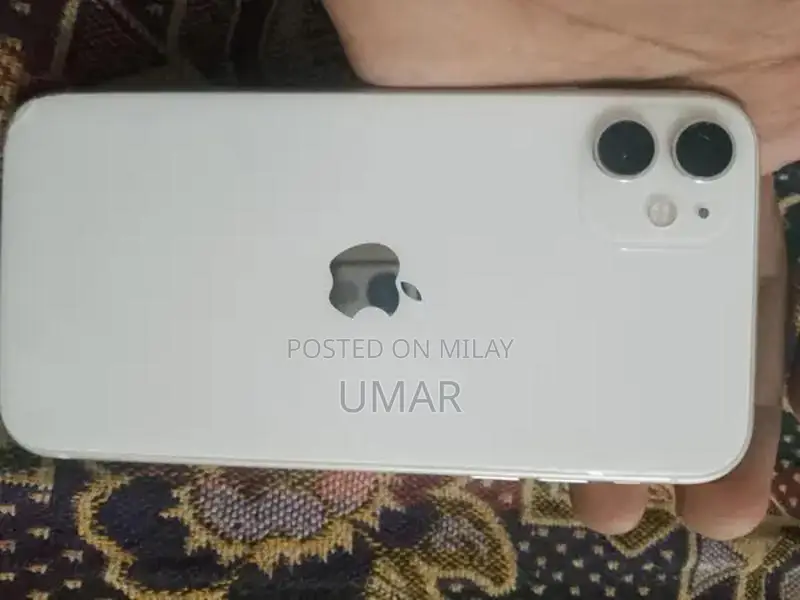 Apple iPhone 11 64GB Smartphone with High Battery Health