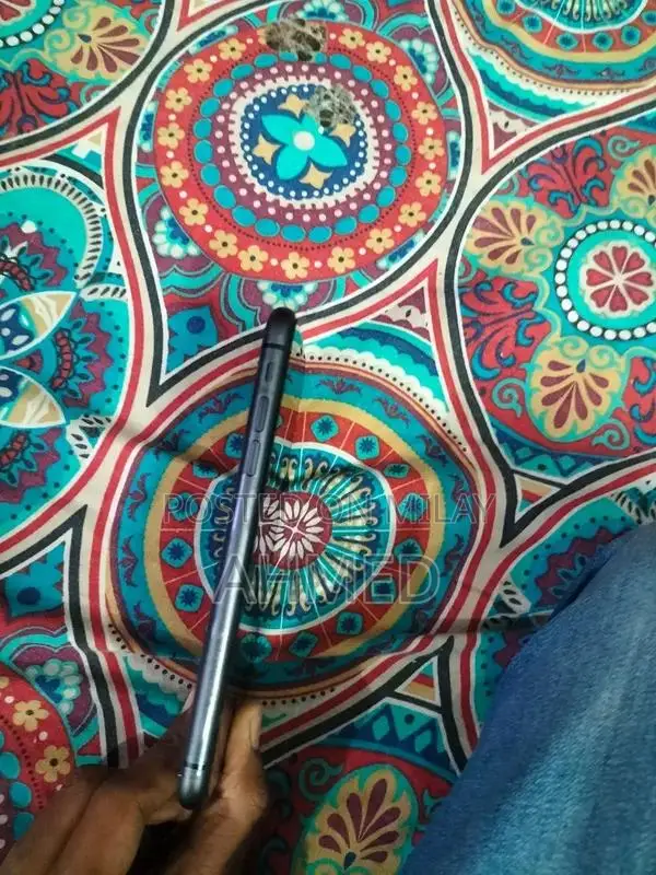 Apple Smartphone 64GB Non-PTA Excellent Condition