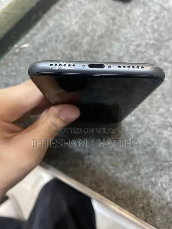 iPhone 11 64GB Smartphone with Excellent Battery Health