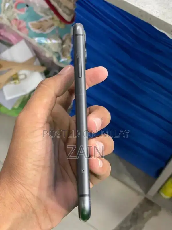 Unlocked iPhone 11 128GB with Panel Replacement