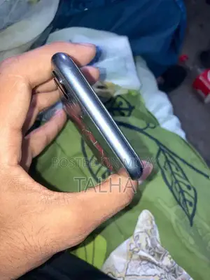 Apple iPhone 11 128GB Factory Unlocked with Battery Service