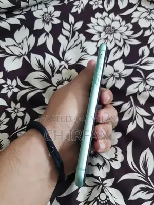 Ocean Green iPhone 11 64GB with High Battery Health