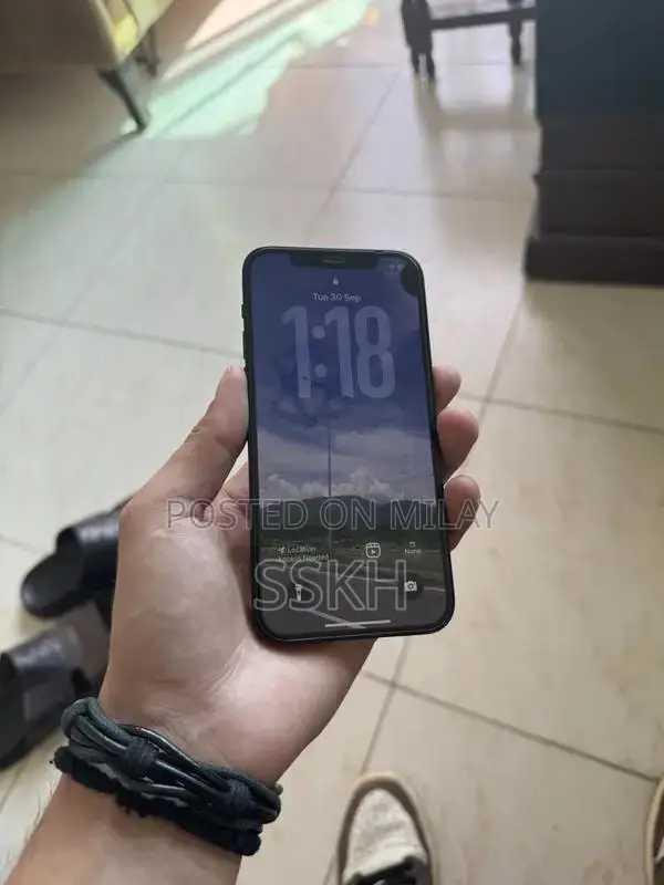 Pre-Owned iPhone 12 64GB with High Battery Health