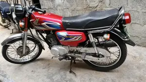 Photo - Honda 125cc Motorcycle 2022 Model, Single Owner