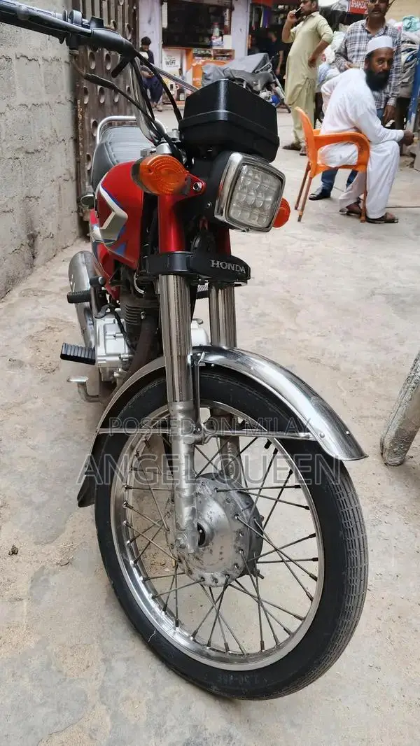 Honda 125cc Motorcycle 2022 Model, Single Owner