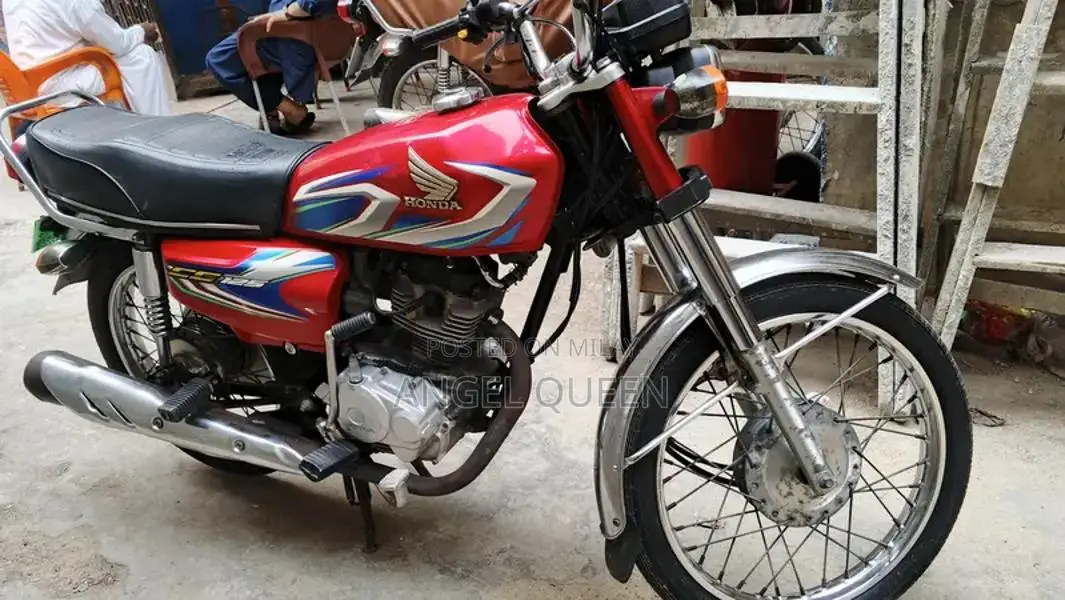 Honda 125cc Motorcycle 2022 Model, Single Owner