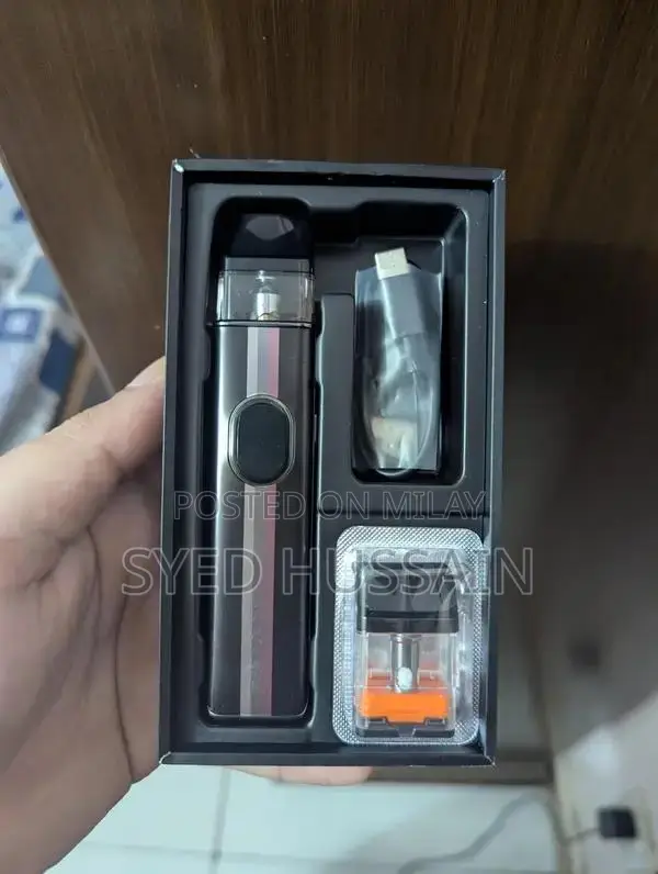 Vaporesso Xros 5 Vape Device with Strawberry Guava Peach Flavor