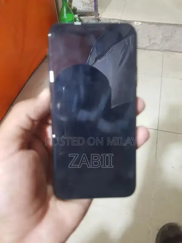 Apple iPhone X 64GB Black Smartphone