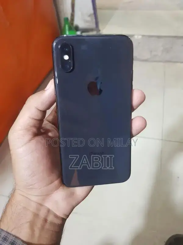 Apple iPhone X 64GB Black Smartphone