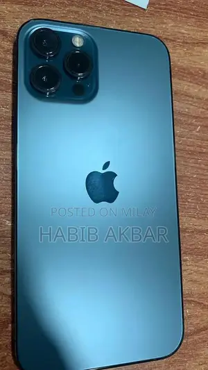 Premium Smartphone with High Storage and Excellent Battery