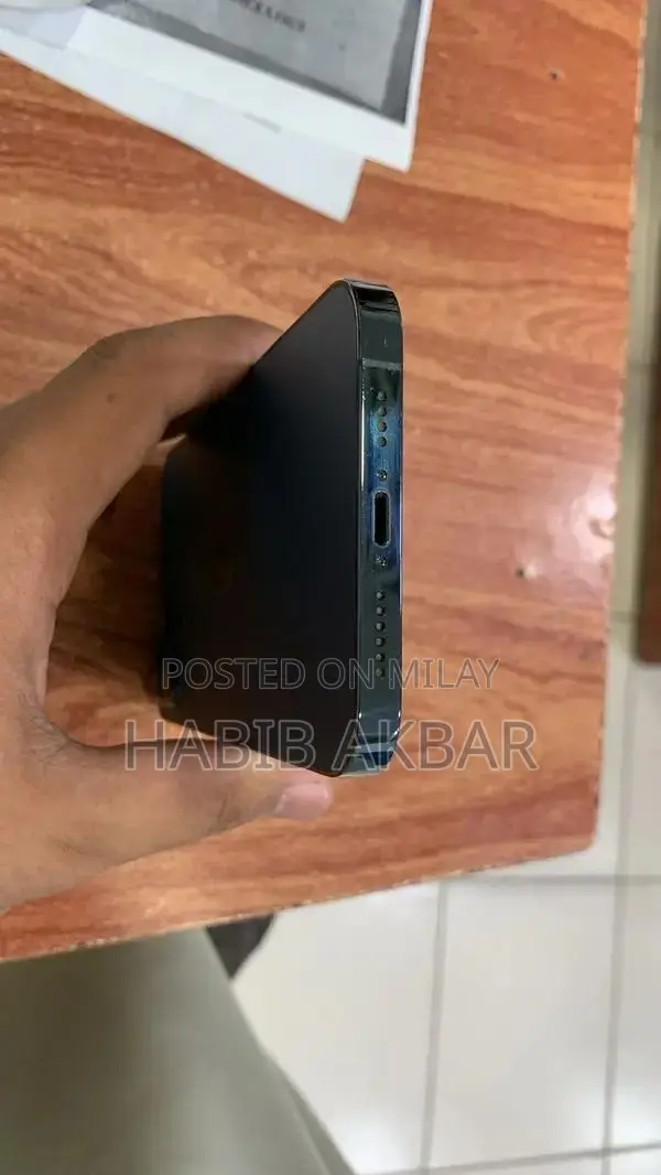 Premium Smartphone with High Storage and Excellent Battery