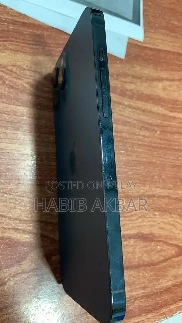 Premium Smartphone with High Storage and Excellent Battery