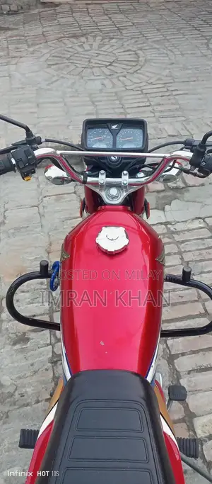 Honda CG125 Motorcycle - 2020 Model Low Mileage