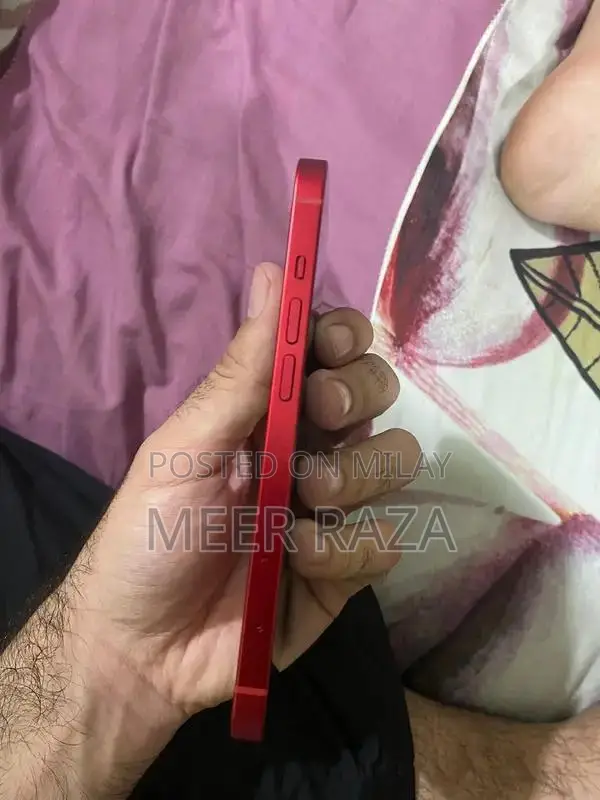 Apple iPhone 13 - 128GB Factory Unlocked Smartphone