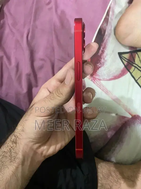 Apple iPhone 13 - 128GB Factory Unlocked Smartphone