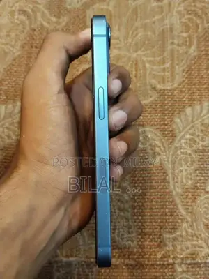 Blue iPhone 13 128GB Unlocked Excellent Condition