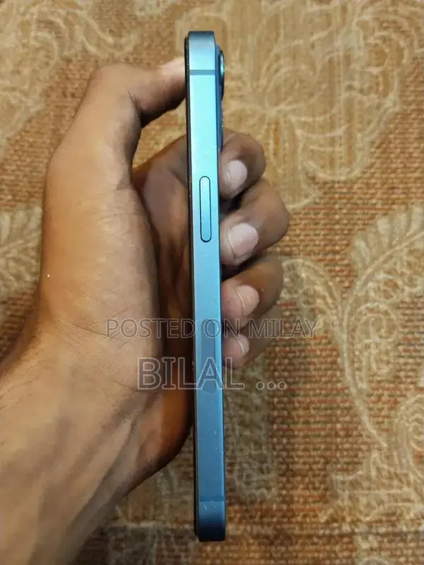 Blue iPhone 13 128GB Unlocked Excellent Condition