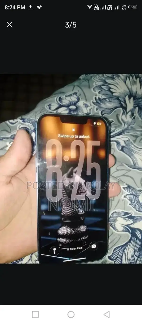 iPhone 13 128GB Smartphone Near Mint Condition