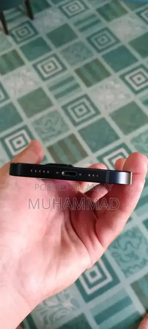 Apple iPhone 13 Midnight Blue Factory Unlocked Smartphone